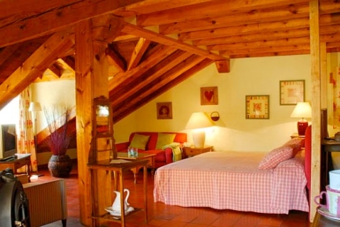 Vierpersoonskamer in hotel in Navafria Vierpersoonskamer in hotel in Navafria
